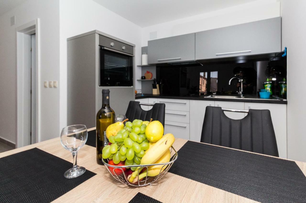 App Joly In Center Old Town Apartment Biograd Na Moru Exterior photo